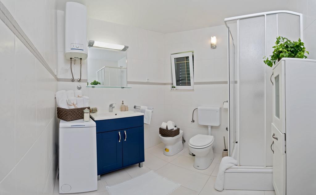 Apartman Roza 로고즈니차 외부 사진