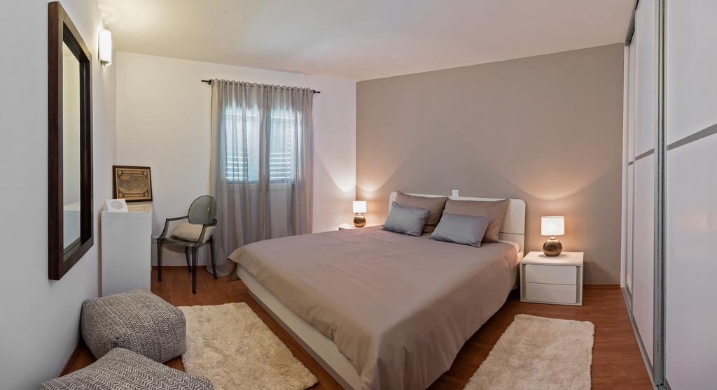 Apartman Roza 로고즈니차 외부 사진