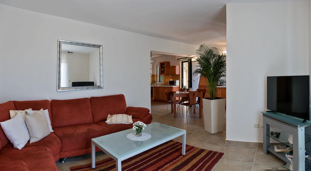 Apartman Roza 로고즈니차 외부 사진